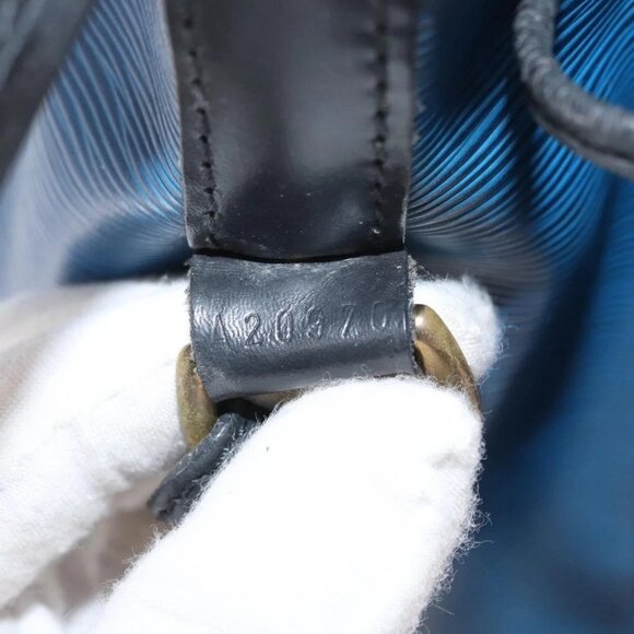 LOUIS VUITTON Epi Petit Noe Bag Bicolor Black Blue - Picture 11 of 16